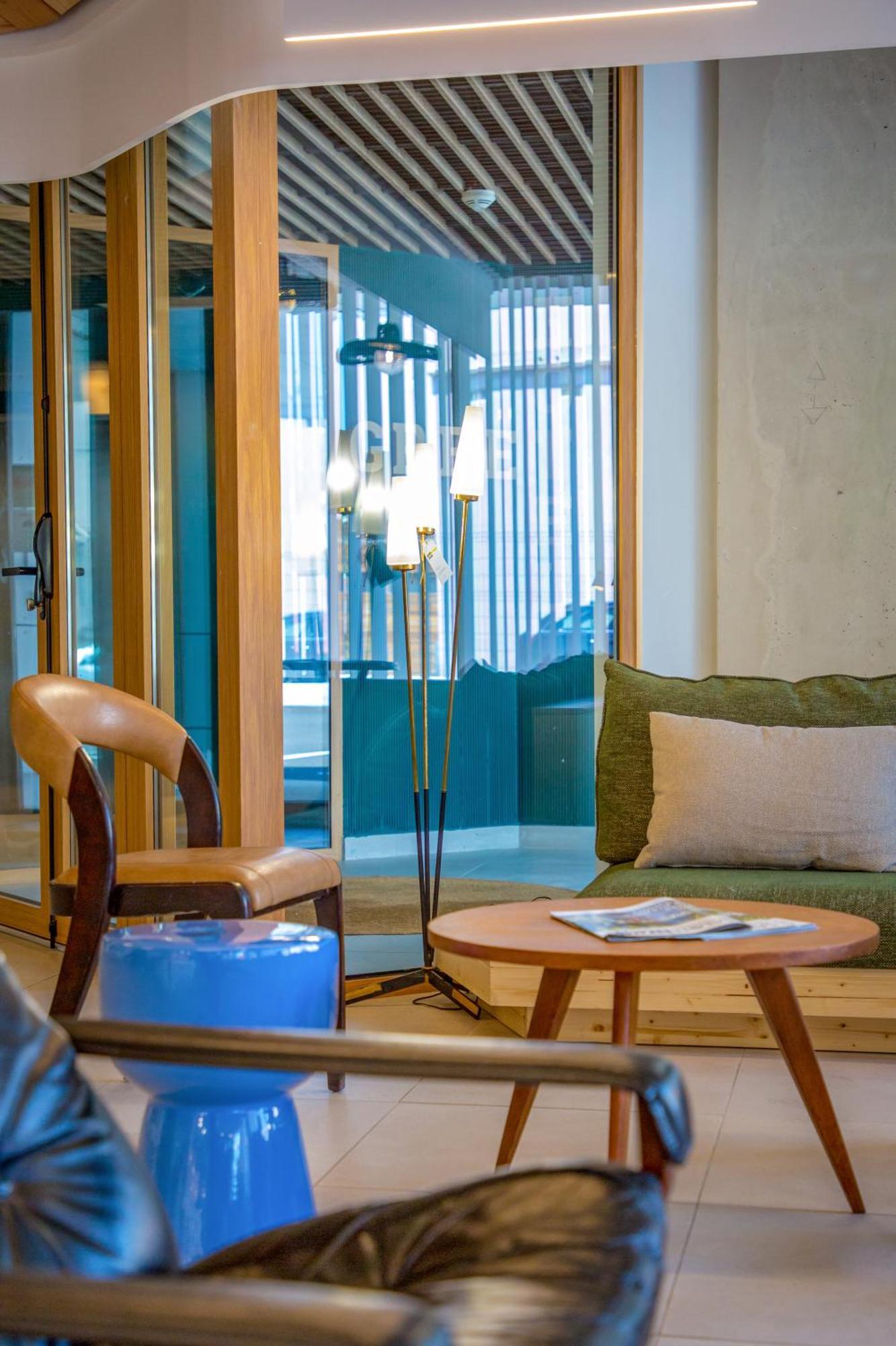 Greet Hotel Salon De Provence Esterno foto